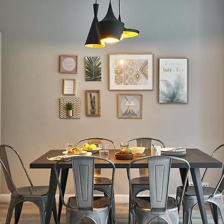 Magnificent 4 Bedroom Apartment In Eixample Barcelona Ngoại thất bức ảnh