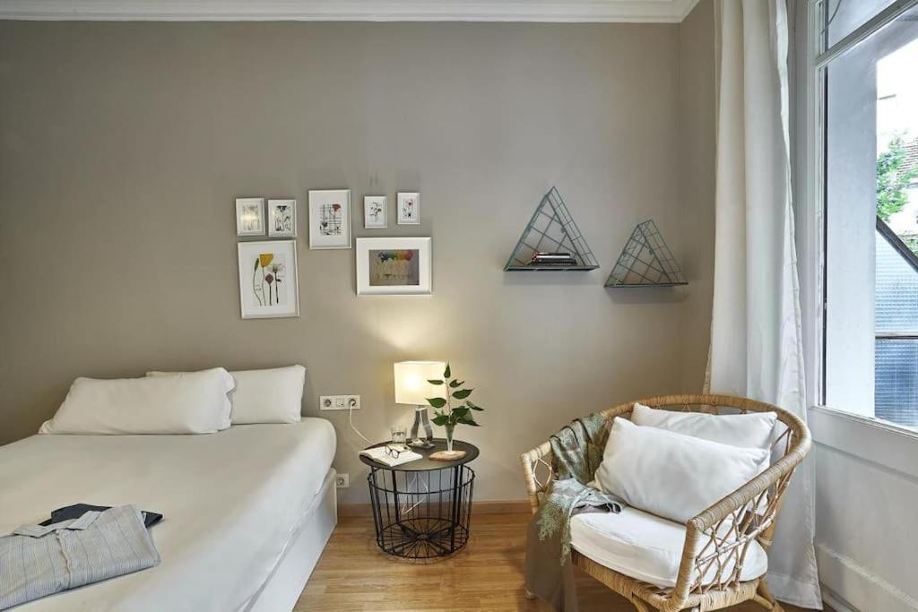 Magnificent 4 Bedroom Apartment In Eixample Barcelona Ngoại thất bức ảnh