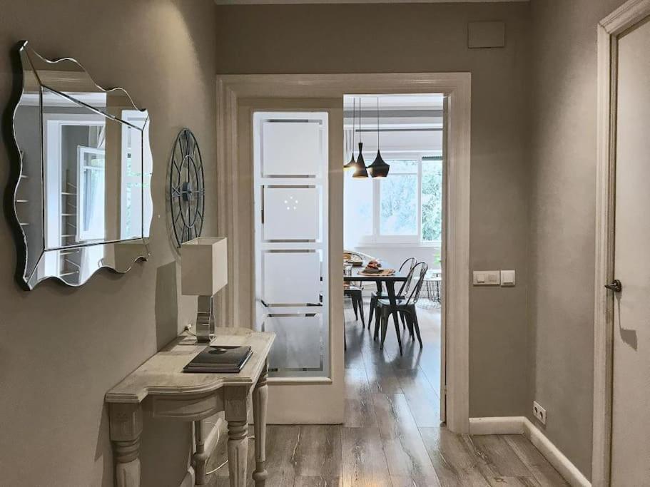 Magnificent 4 Bedroom Apartment In Eixample Barcelona Ngoại thất bức ảnh