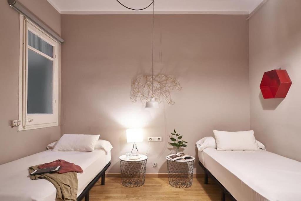 Magnificent 4 Bedroom Apartment In Eixample Barcelona Ngoại thất bức ảnh