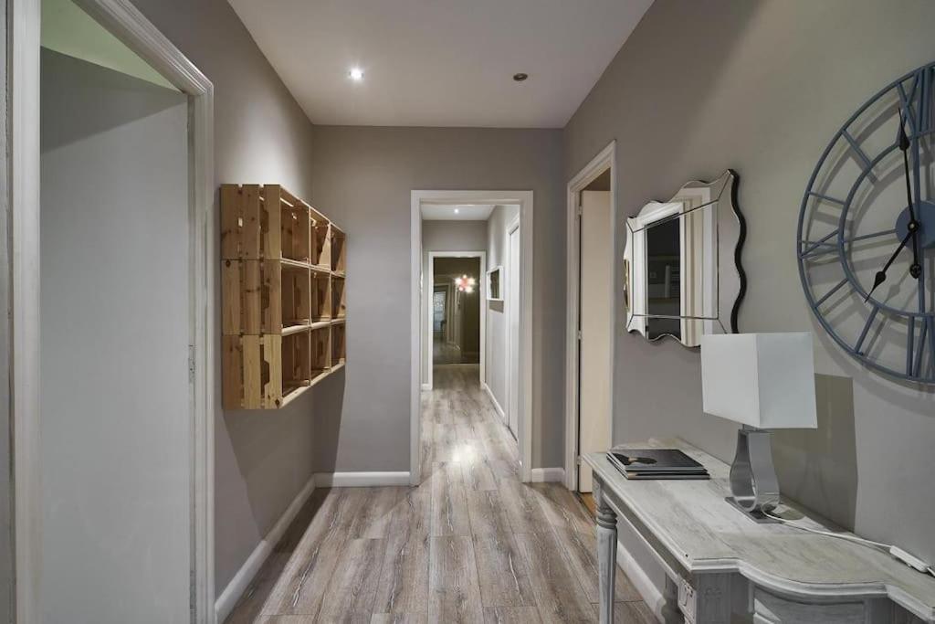 Magnificent 4 Bedroom Apartment In Eixample Barcelona Ngoại thất bức ảnh