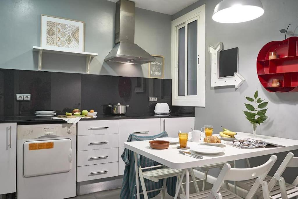 Magnificent 4 Bedroom Apartment In Eixample Barcelona Ngoại thất bức ảnh